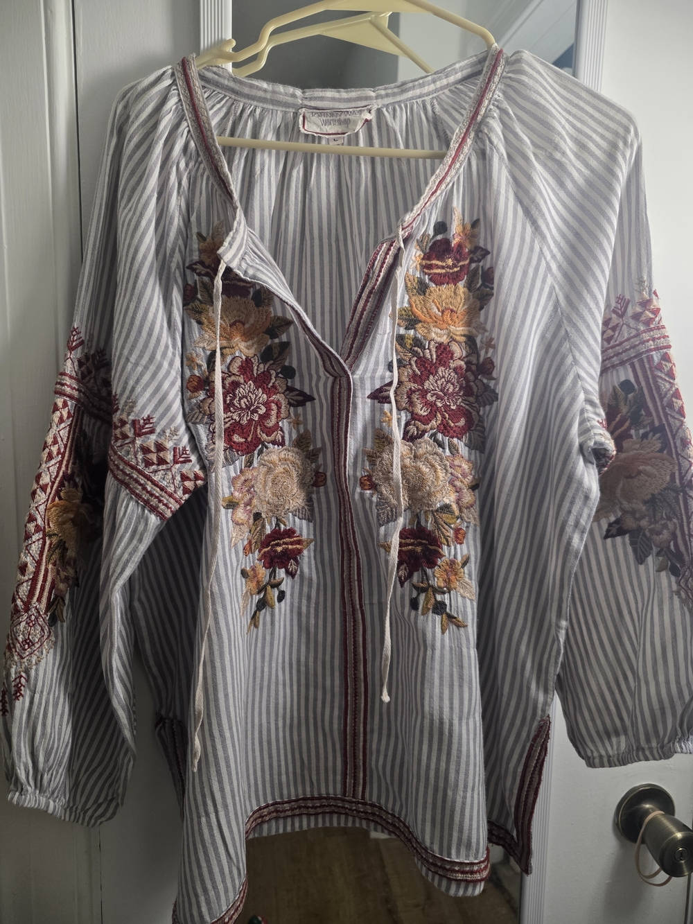 Johnny Was Large Gray Stripe Embroidered Floral Peasant Tunic